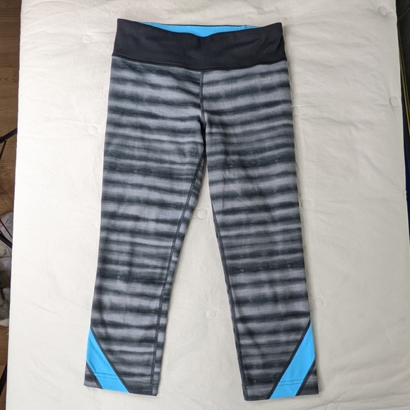 Sale ends TODAY! 3/$15 & under items to put in your bundle💼 or likes - Picture 7 of 16